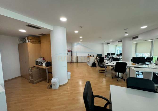 Qira, Ambient Zyrash, Bulevardi Bajram Curri