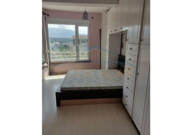 Shtepi ne shitje Duplex(shtepi me 2 kate) ne Tirane, 3+1, Mobilimi Pjeserisht e mobiluar, Pagesa 270,000  Euro.