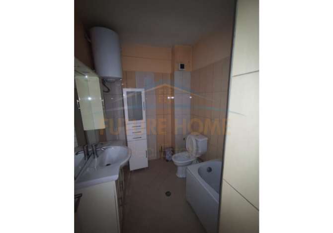 Shtepi ne shitje Duplex(shtepi me 2 kate) ne Tirane, 3+1, Mobilimi Pjeserisht e mobiluar, Pagesa 270,000  Euro.