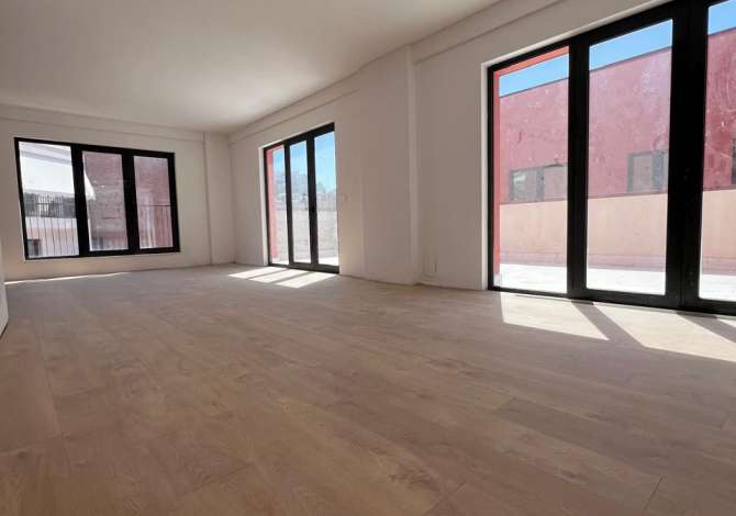 Shtepi ne shitje Apartament ne Tirane, 3+1, Mobilimi Bosh, pa mobiluar, Pagesa 313,600  Euro.