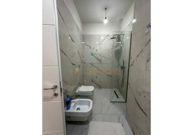 Shtepi me qera 2+1 ne Tirane - 1,400 Euro