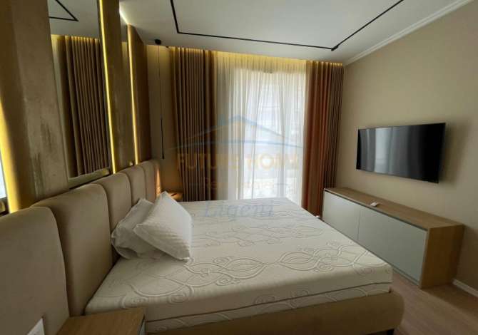 Shtepi me qera 3+1 ne Tirane - 1,800 Euro