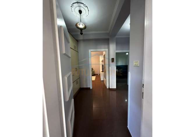 Shtepi me qera 2+1 ne Tirane - 800 Euro