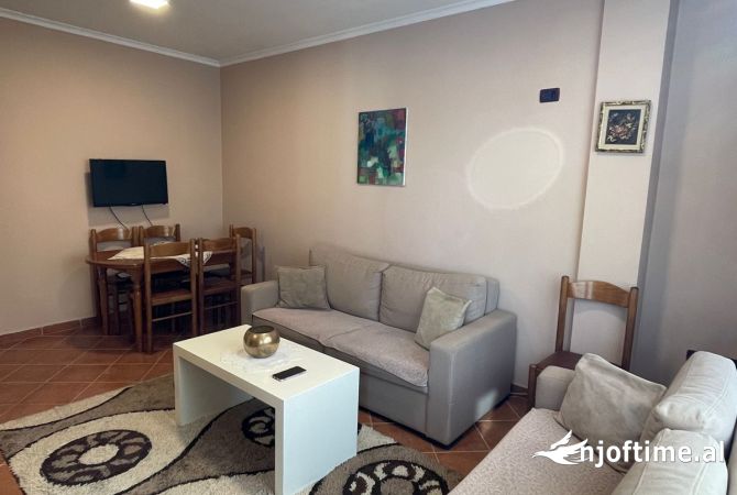 Shtepi ne shitje Apartament ne Durres, 1+1, Mobilimi E mobiluar, Pagesa 80,000  Euro.
