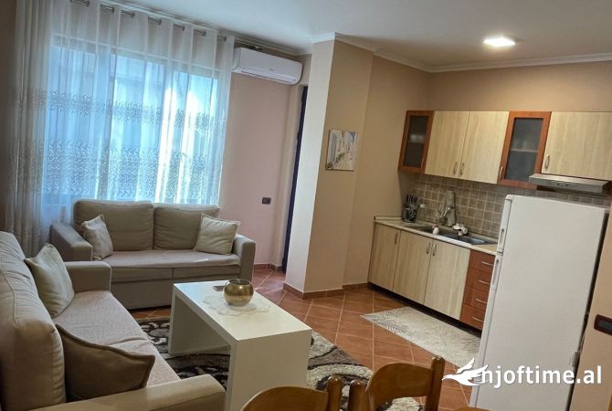 Shtepi ne shitje Apartament ne Durres, 1+1, Mobilimi E mobiluar, Pagesa 80,000  Euro.