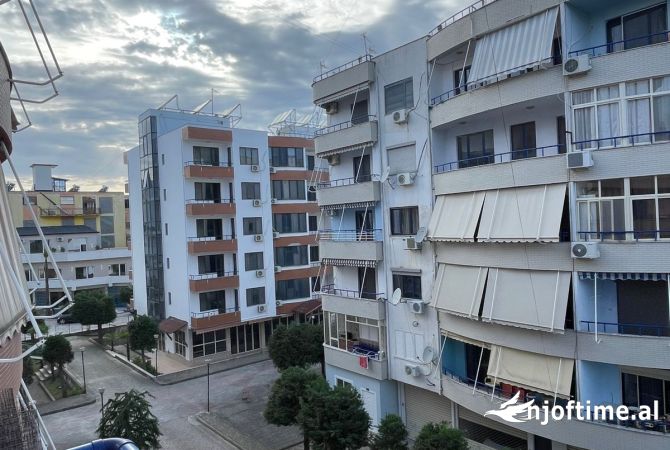 Shtepi ne shitje Apartament ne Durres, 1+1, Mobilimi E mobiluar, Pagesa 80,000  Euro.