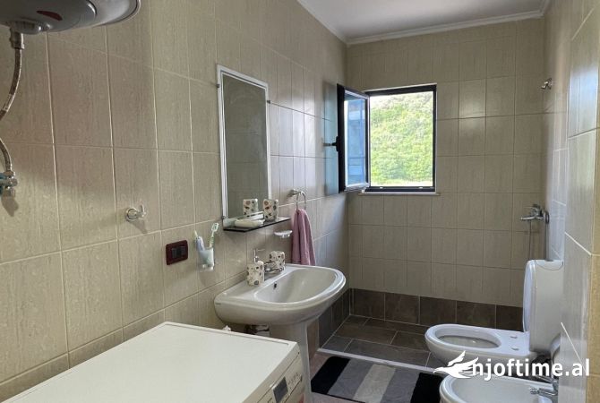 Shtepi ne shitje Apartament ne Durres, 1+1, Mobilimi E mobiluar, Pagesa 80,000  Euro.