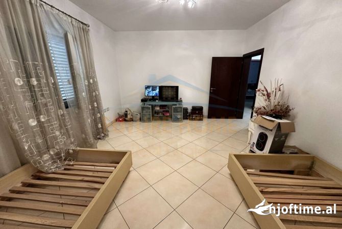 Shtepi ne shitje 5+1 ne Tirane - 350,000 Euro
