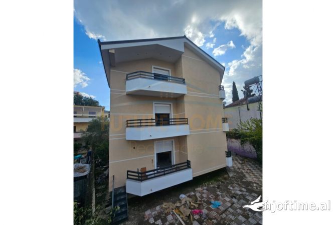 Shtepi me qera 7+1 ne Tirane - 3,000 Euro