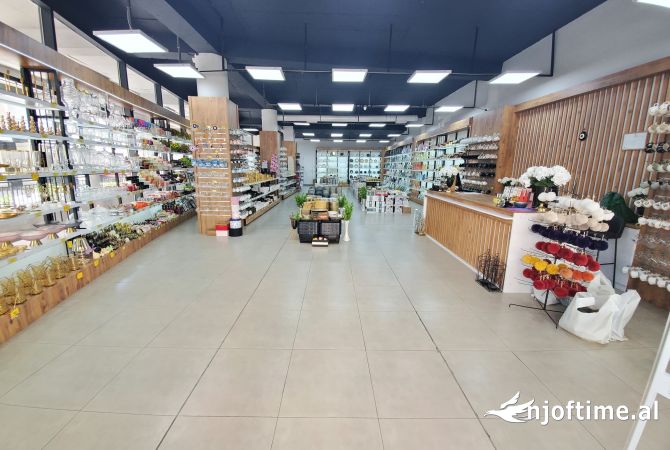 Ambient biznesi ne shitje 1+1 ne Tirane - 1,600,000 Euro