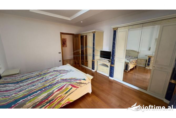 Shtepi me qera Apartament ne Tirane, 3+1, Mobilimi E mobiluar, Pagesa 1,000  Euro.