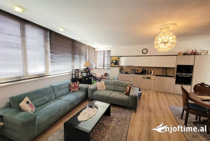Shtepi ne shitje 2+1 ne Tirane - 300,000 Euro