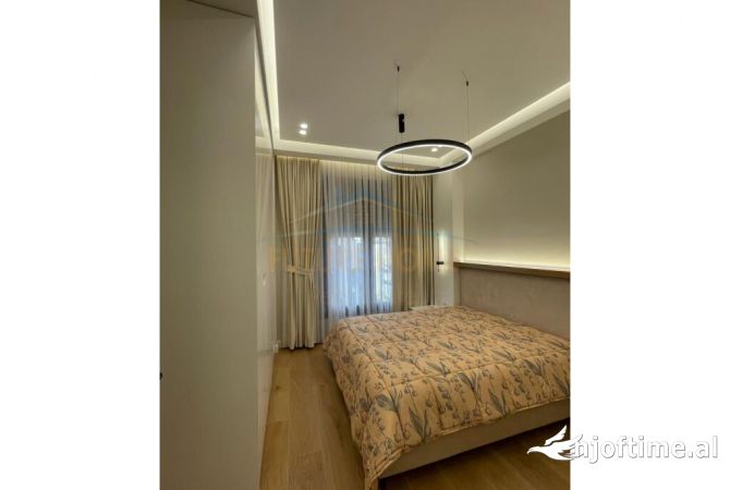 Shtepi me qera Apartament ne Tirane, 1+1, Mobilimi E mobiluar, Pagesa 900  Euro.