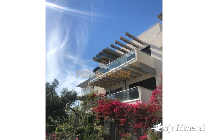 Casa in vendita Garsoniere a Valona - 450,000 Euro