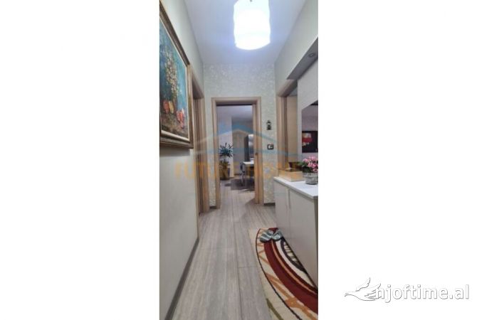 Shtepi me qera 2+1 ne Tirane - 550 Euro