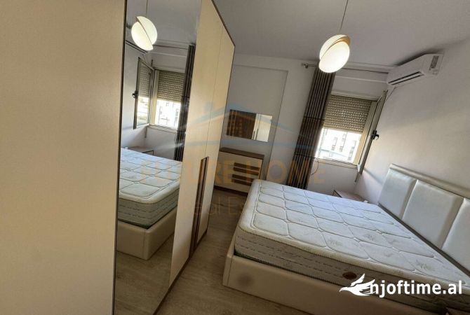 Shtepi me qera Apartament ne Tirane, 2+1, Mobilimi E mobiluar, Pagesa 500  Euro.