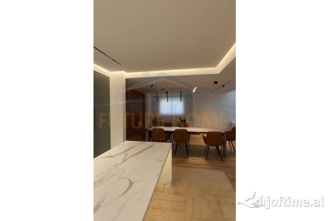 Shtepi me qera Vila Luksoze ne Tirane, 4+1, Mobilimi E mobiluar, Pagesa 5,000  Euro.