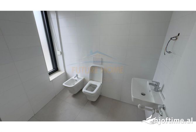 Shtepi me qera Apartament ne Tirane, 2+1, Mobilimi Bosh, pa mobiluar, Pagesa 750  Euro.