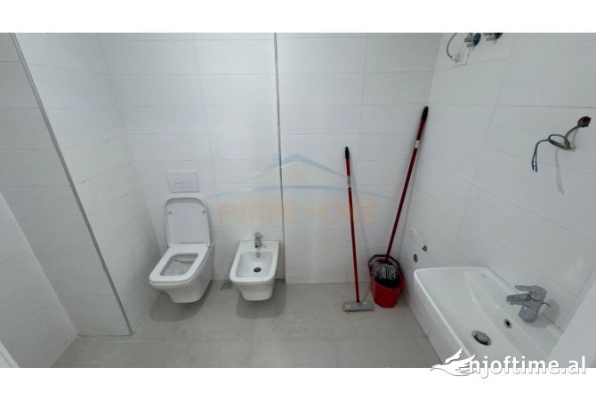 Shtepi me qera Apartament ne Tirane, 2+1, Mobilimi Bosh, pa mobiluar, Pagesa 750  Euro.