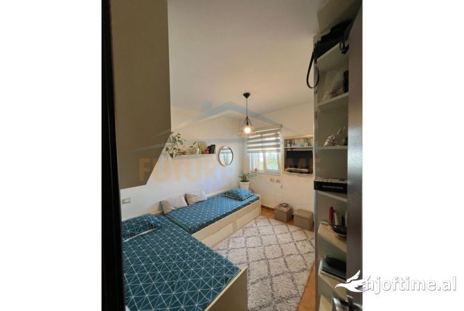 Shtepi ne shitje Duplex(shtepi me 2 kate) ne Tirane, 3+1, Mobilimi E mobiluar, Pagesa 287,000  Euro.