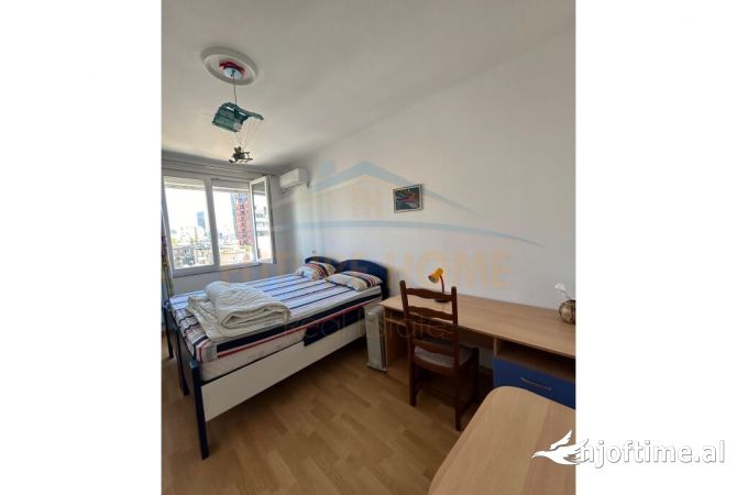Shtepi me qera Apartament ne Tirane, 3+1, Mobilimi E mobiluar, Pagesa 900  Euro.