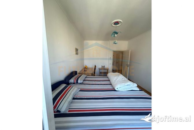 Shtepi me qera Apartament ne Tirane, 3+1, Mobilimi E mobiluar, Pagesa 900  Euro.