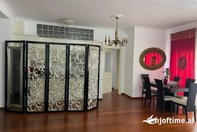 Shtepi me qera 2+1 ne Tirane - 1,000 Euro