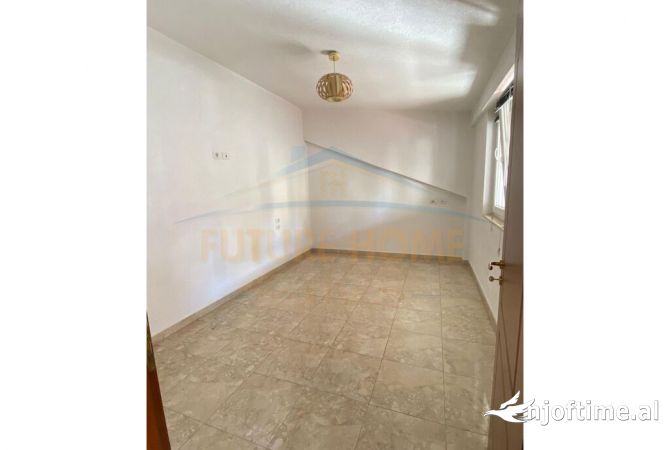 Shtepi me qera 3+1 ne Tirane - 1,200 Euro