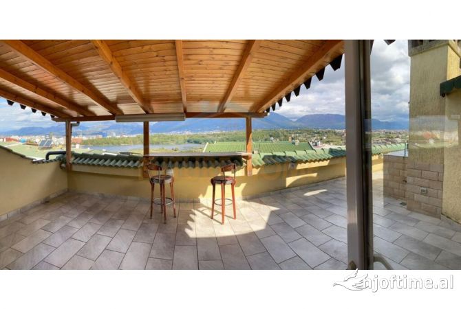 Shtepi me qera 3+1 ne Tirane - 1,200 Euro