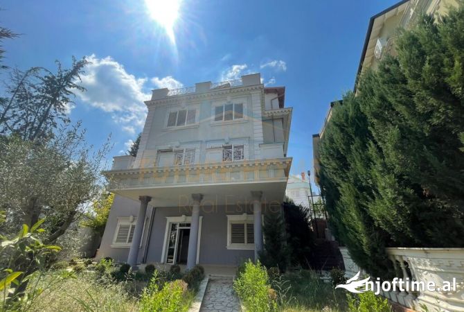 Shtepi me qera Vila Luksoze ne Tirane, 6+1, Mobilimi Bosh, pa mobiluar, Pagesa 4,000  Euro.