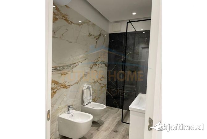 Shtepi ne shitje Apartament ne Tirane, 2+1, Mobilimi E mobiluar, Pagesa 390,000  Euro.