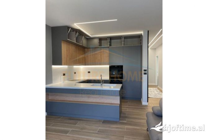 Shtepi ne shitje Apartament ne Tirane, 2+1, Mobilimi E mobiluar, Pagesa 390,000  Euro.