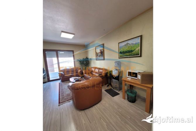 Qira, Ambient per zyra, Hilton Garden Inn Tirana