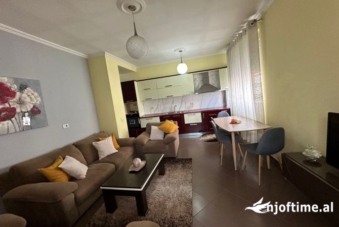 Shtepi ne shitje 2+1 ne Tirane - 120,000 Euro