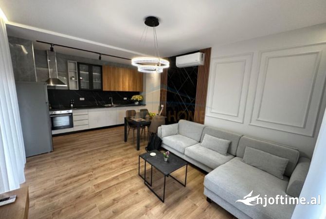 Shtepi ne shitje 5+1 ne Tirane - 649,000 Euro