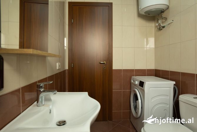 Shtepi me qera Apartament ne Tirane, 1+1, Mobilimi E mobiluar, Pagesa 600  Euro.