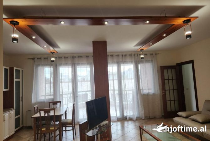 Shtepi me qera Apartament ne Tirane, 2+1, Mobilimi E mobiluar, Pagesa 1,100  Euro.