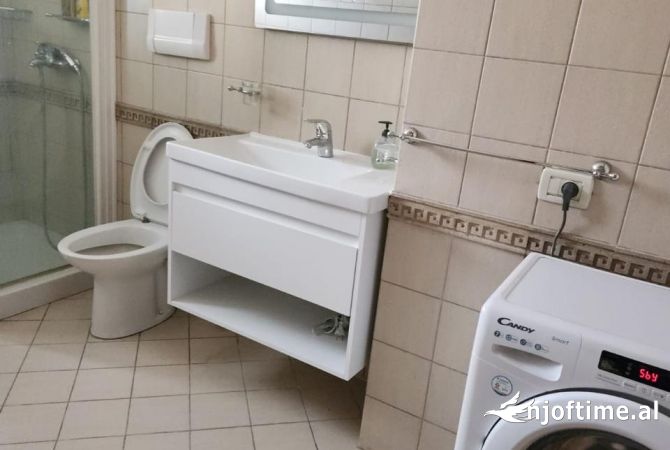 Shtepi me qera Apartament ne Tirane, 2+1, Mobilimi E mobiluar, Pagesa 1,100  Euro.
