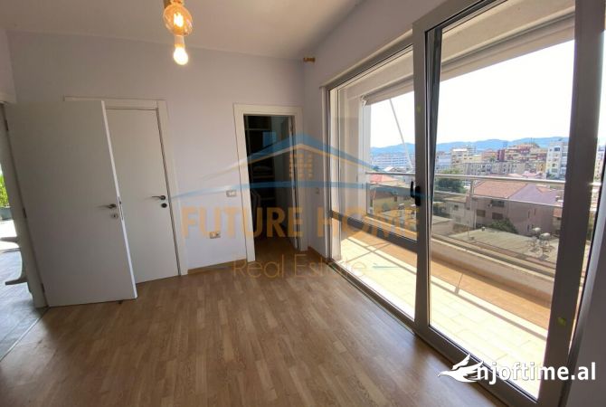 Shtepi ne shitje Apartament ne Tirane, 2+1, Mobilimi Bosh, pa mobiluar, Pagesa 250,000  Euro.