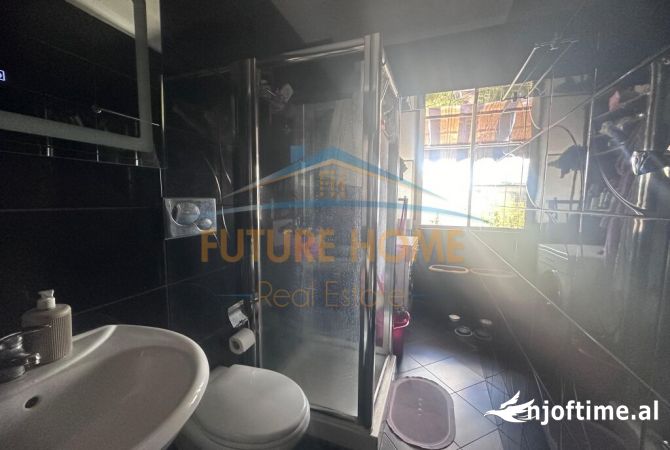 Shtepi ne shitje Apartament ne Tirane, 1+1, Mobilimi E mobiluar, Pagesa 98,000  Euro.