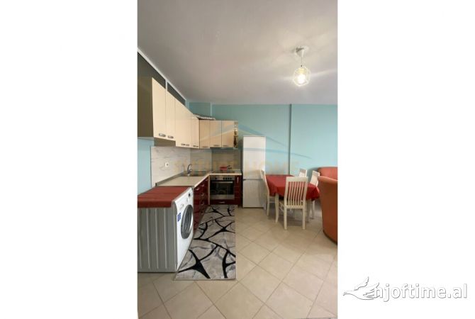 Shtepi ne shitje Apartament ne Tirane, 2+1, Mobilimi E mobiluar, Pagesa 110,000  Euro.