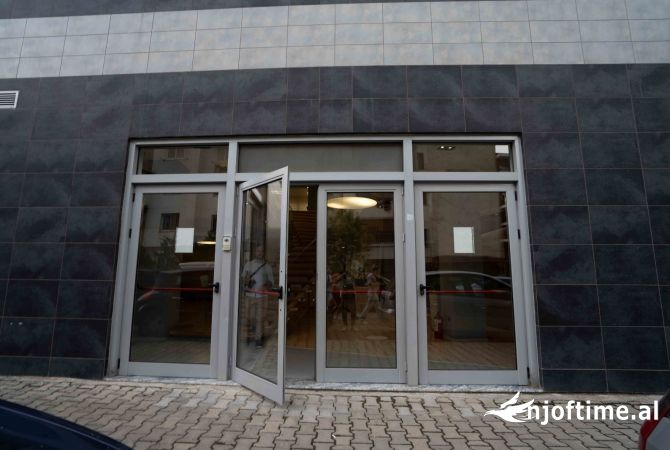 Ambient biznesi me qera 3+1 ne Tirane - 1,500 Euro