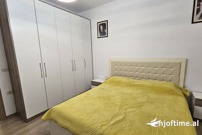 Shtepi ne shitje Apartament ne Tirane, 2+1, Mobilimi E mobiluar, Pagesa 195,000  Euro.