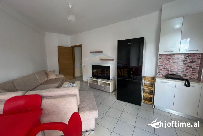 Shtepi me qera Apartament ne Tirane, 2+1, Mobilimi E mobiluar, Pagesa 450  Euro.