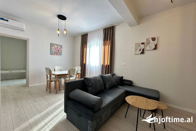 Shtepi me qera Apartament ne Tirane, 2+1, Mobilimi E mobiluar, Pagesa 600  Euro.