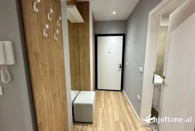 Shtepi me qera Apartament ne Tirane, 2+1, Mobilimi E mobiluar, Pagesa 700  Euro.