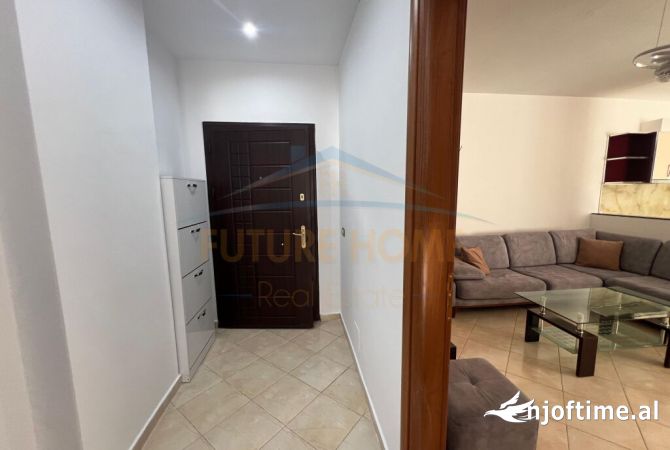 Shtepi ne shitje Apartament ne Tirane, 2+1, Mobilimi E mobiluar, Pagesa 131,000  Euro.
