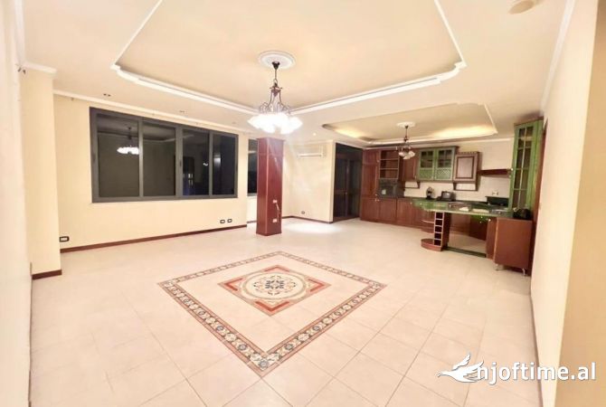 Shtepi ne shitje 3+1 ne Tirane - 300,000 Euro