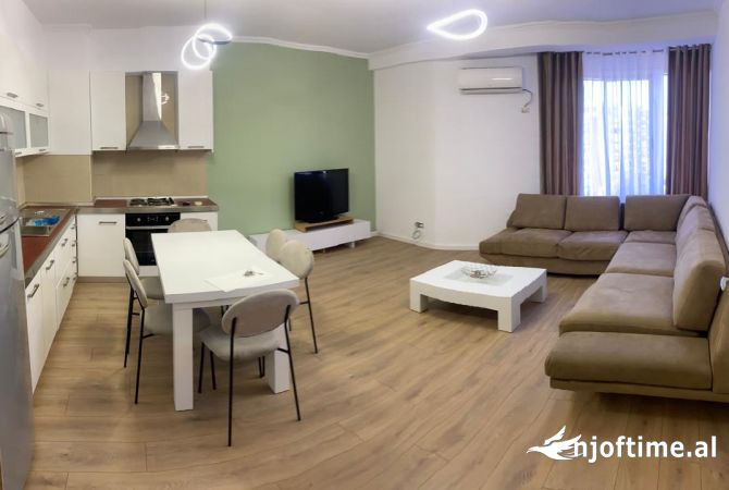 Shtepi me qera 2+1 ne Tirane - 550 Euro