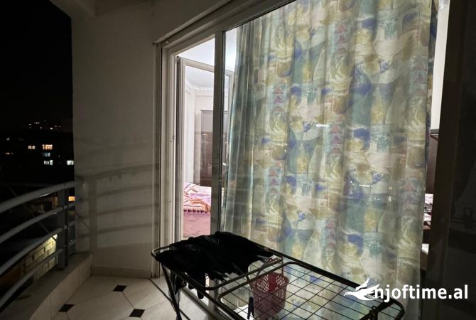 Shtepi ne shitje Apartament ne Tirane, 2+1, Mobilimi E mobiluar, Pagesa 210,000  Euro.